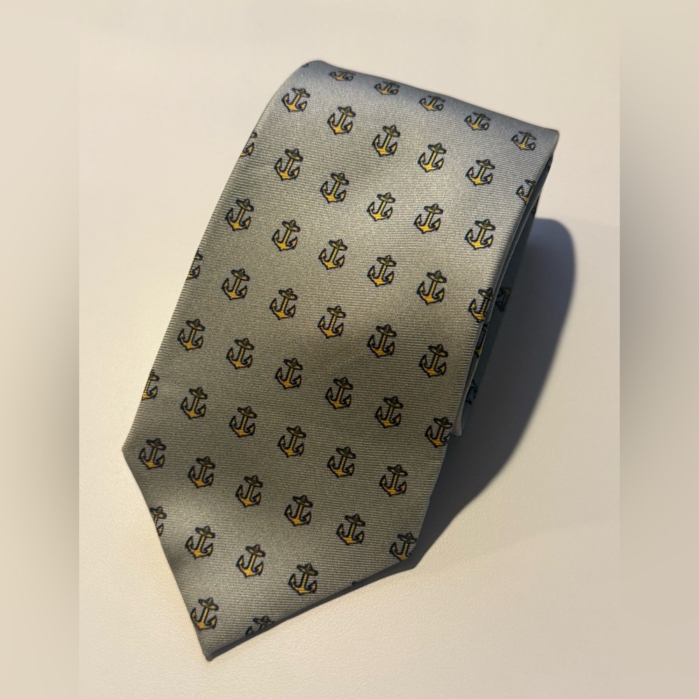 Gray Anchor Pattern Tie